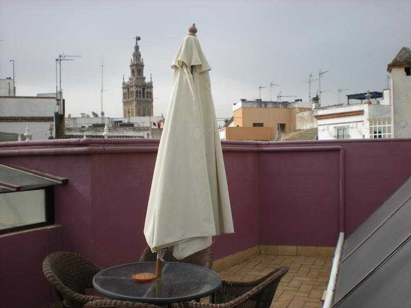 Hostal Callejon Del Agua Hotel Seville Exterior photo