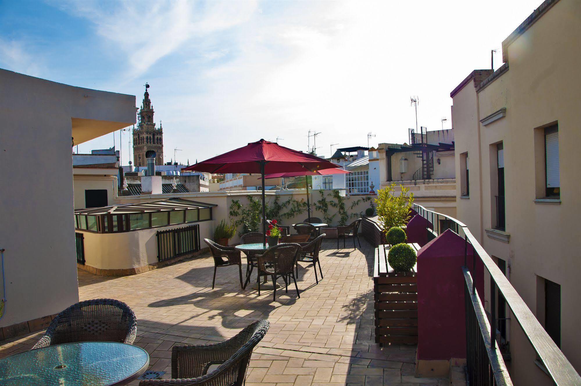 Hostal Callejon Del Agua Hotel Seville Exterior photo